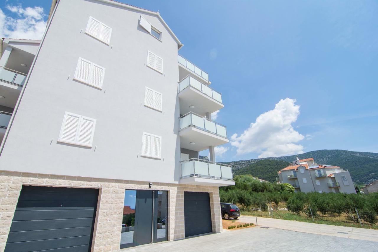Apartments Sara 3 Bol Bagian luar foto