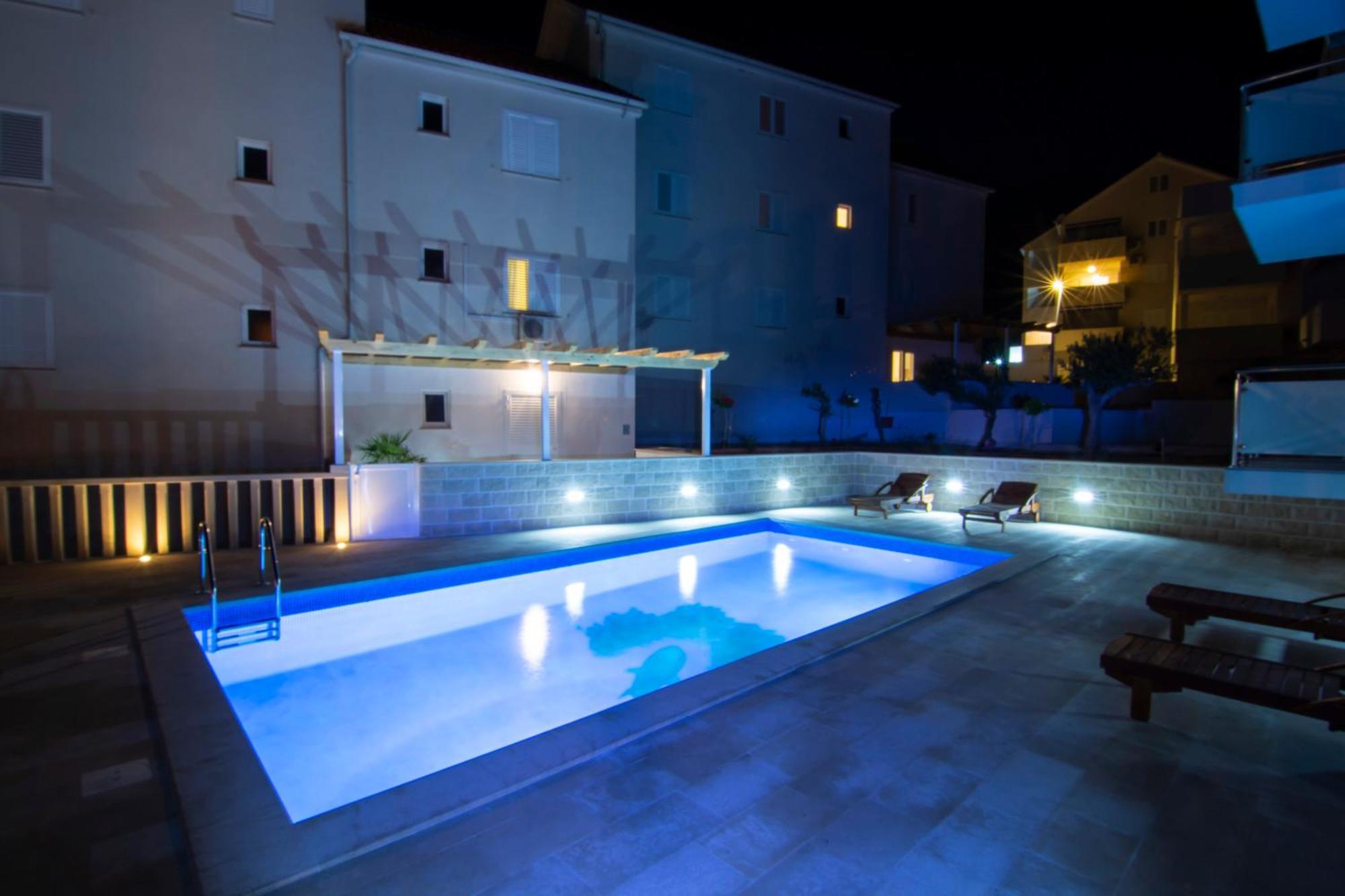 Apartments Sara 3 Bol Bagian luar foto